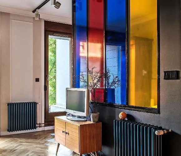 Design Free Parking And Wi Fi *