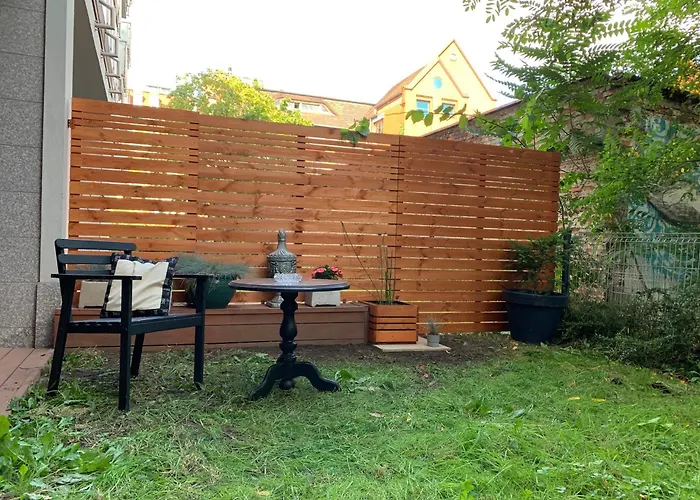 Design Free Parking And Wi Fi *